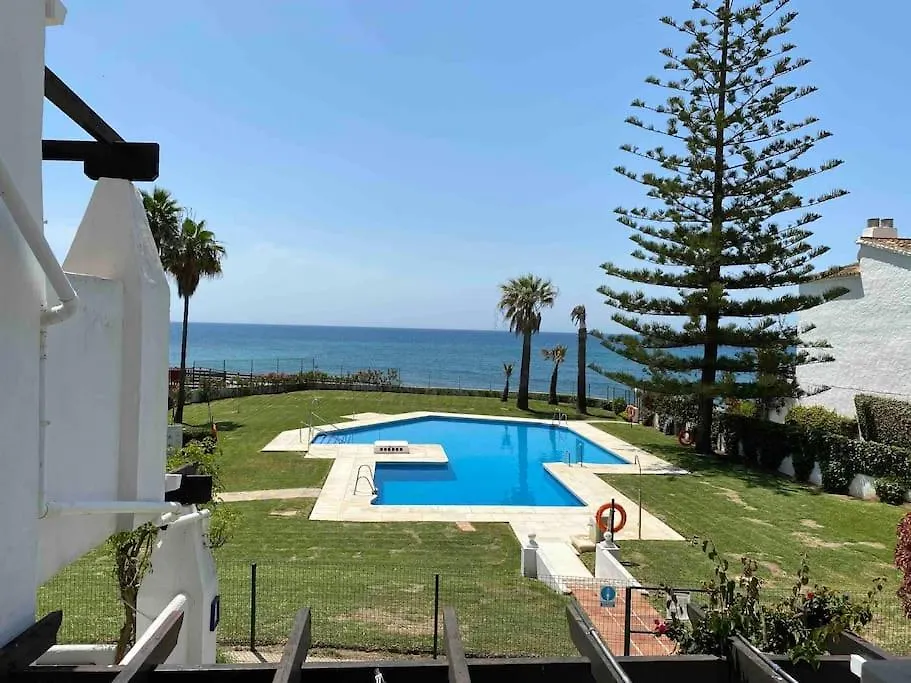 High End, On Beach! Casa Vista Del Mar Sitio de Calahonda Apartment
