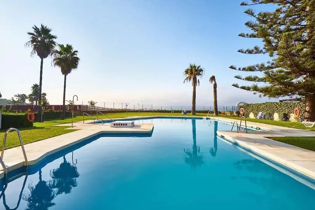 High End, On Beach! Casa Vista Del Mar Sitio de Calahonda Apartment